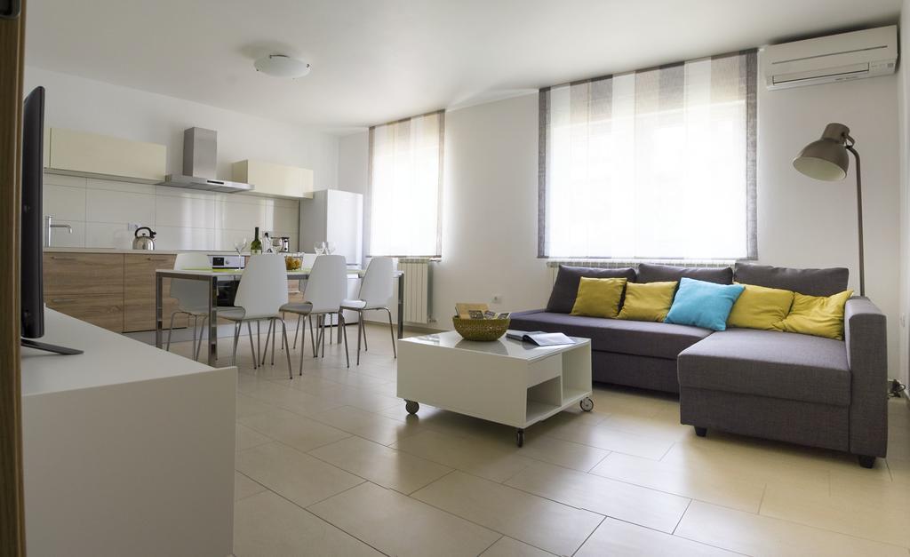 Apartments Nicole Pula Quarto foto
